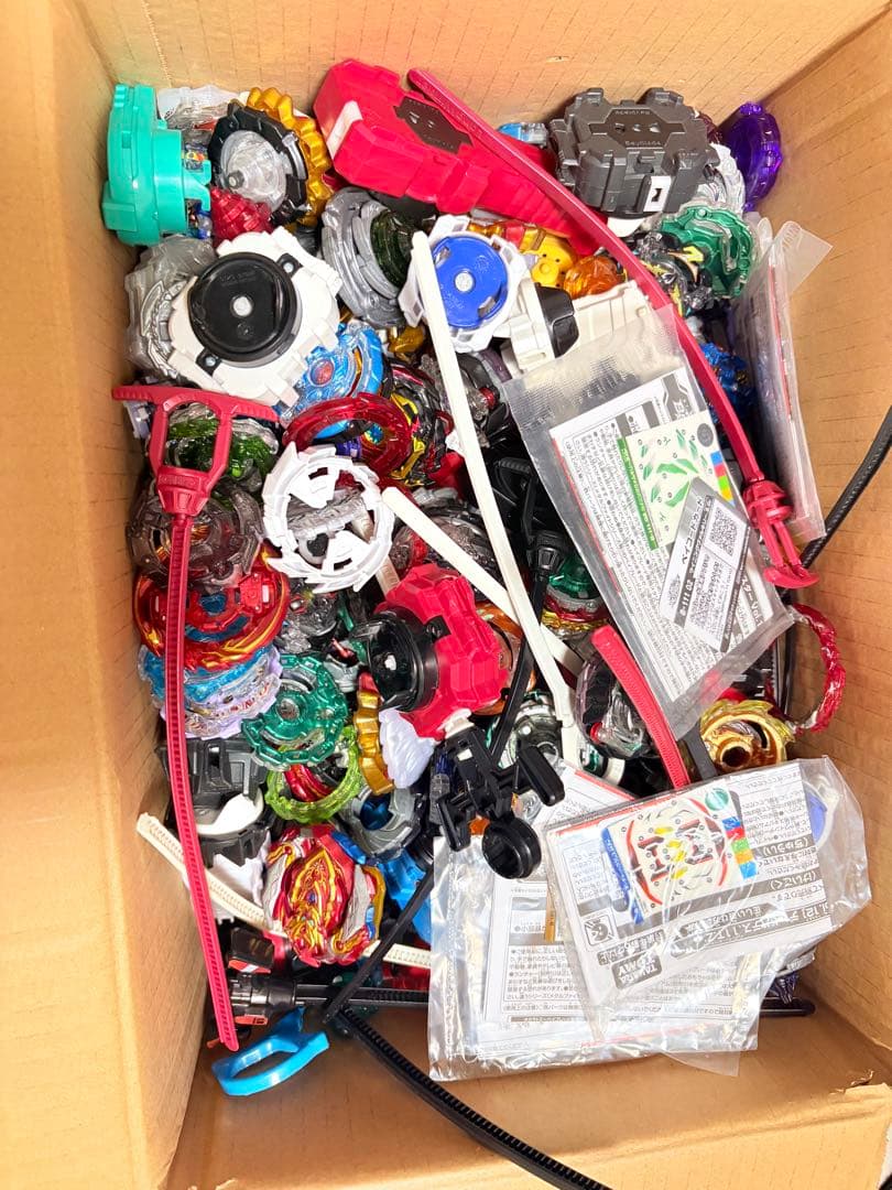 超大量 ベイブレードバースト まとめ売り ジャンク 動作未確認