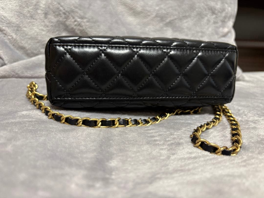 ♡美品♡ ブラック キルティング ハンドバッグ　ノベルティ