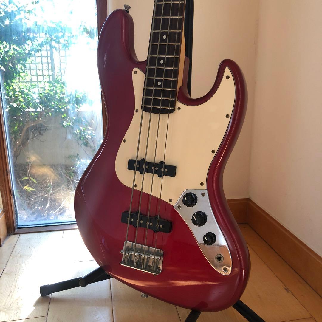 Bacchus universe シリーズ　Jazz Bass レッド