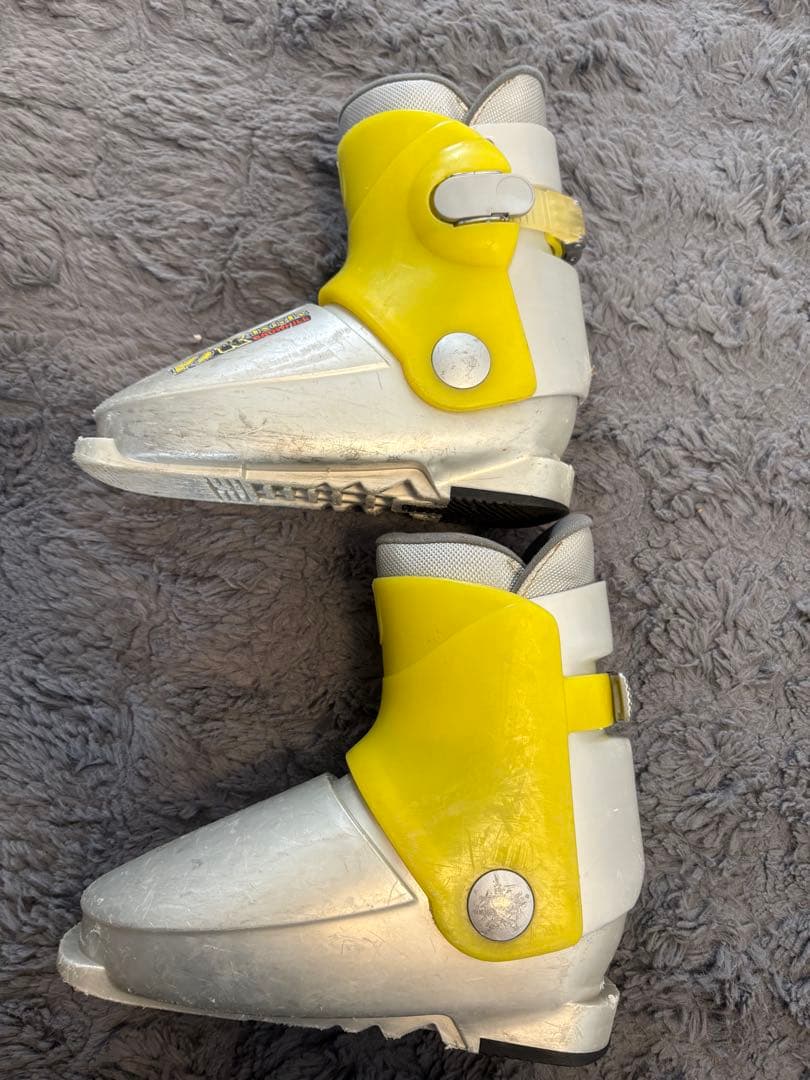 子供用スキー3点セット　KAZAMA板 90cm / ブーツ 20cm/ストック