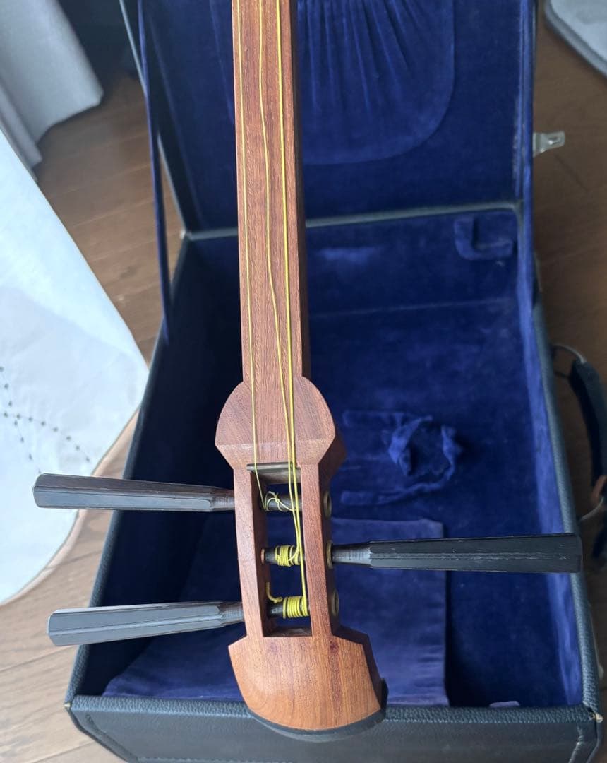 三味線　 三つ折り　ケース付　細棹（2,5cm） 【メルカリ便発送】