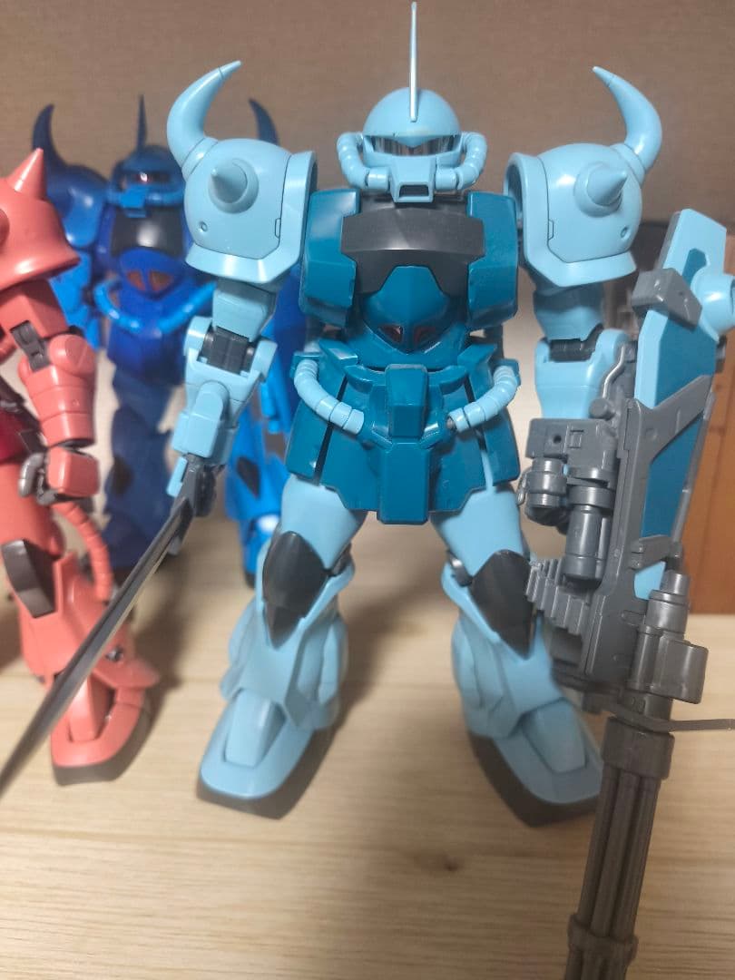 ガンプラ MG 1/100 ザク系まとめ売り 組み立て済み