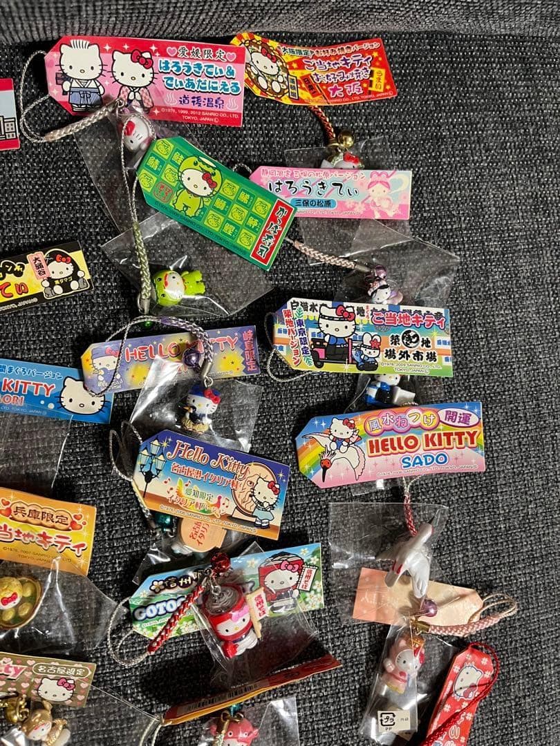 サンリオ　ハローキティ kitty ストラップ 80個 新品　sanrio