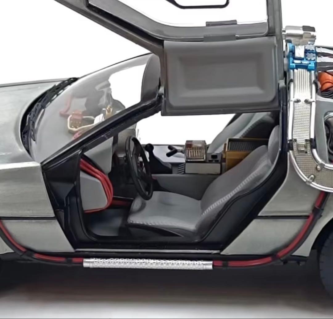 Hot wheels デロリアン タイムマシン 1/18スケール