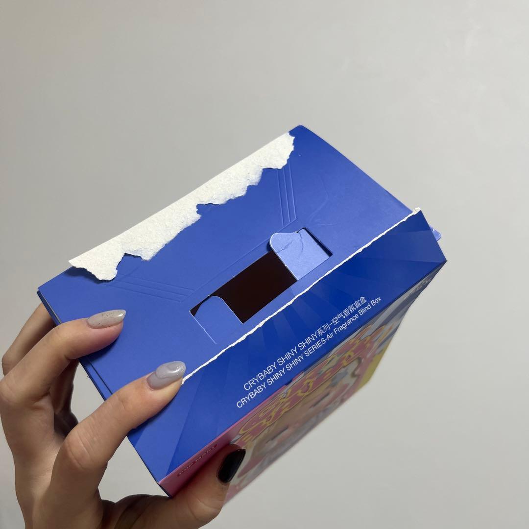 日本未上陸！CRYBABYエアーフレグランス