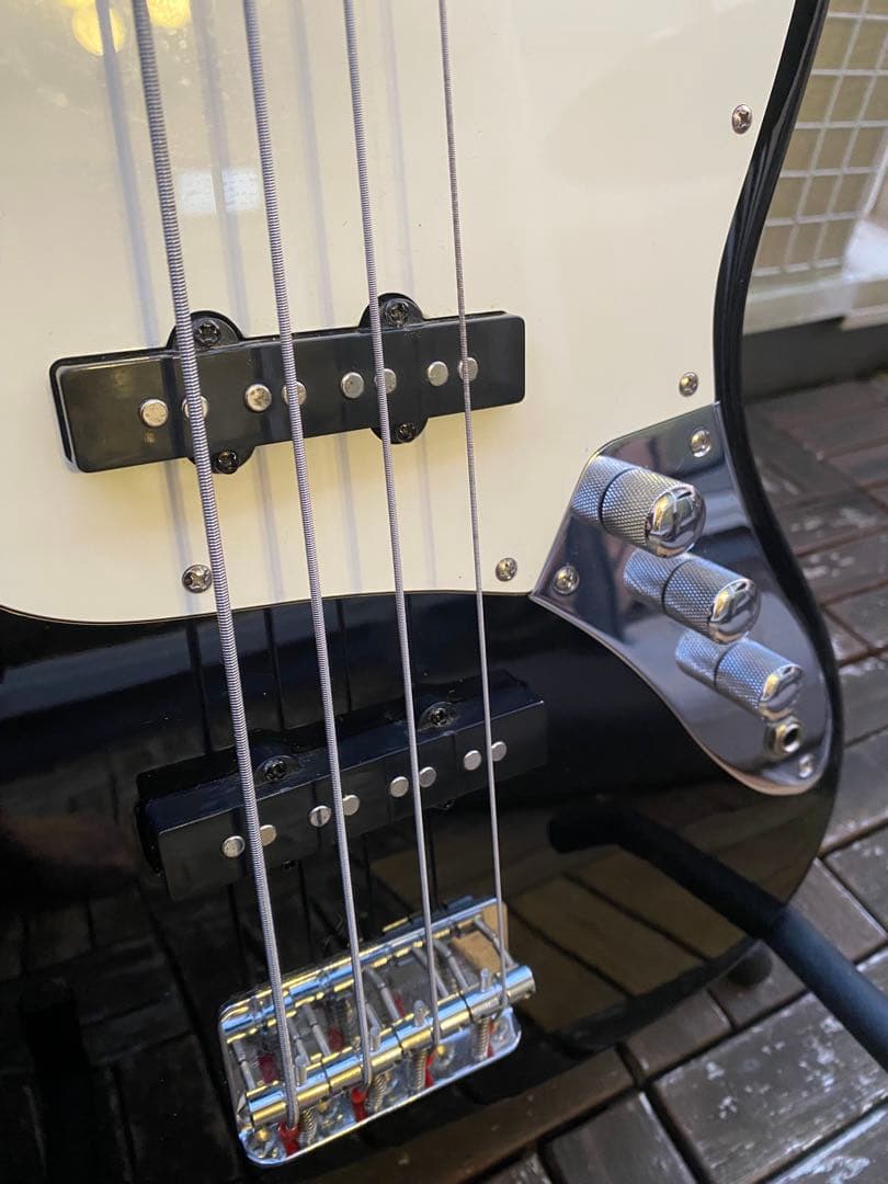 Bacchus BJB-300R(バッカス ジャズベースタイプ)