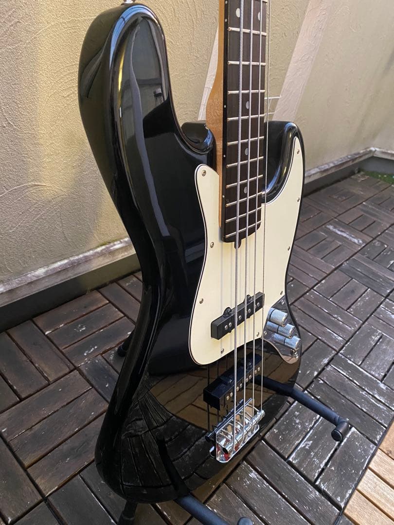 Bacchus BJB-300R(バッカス ジャズベースタイプ)