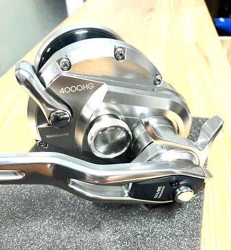 シマノ　20 オシアジガー 4000 HG　右巻き