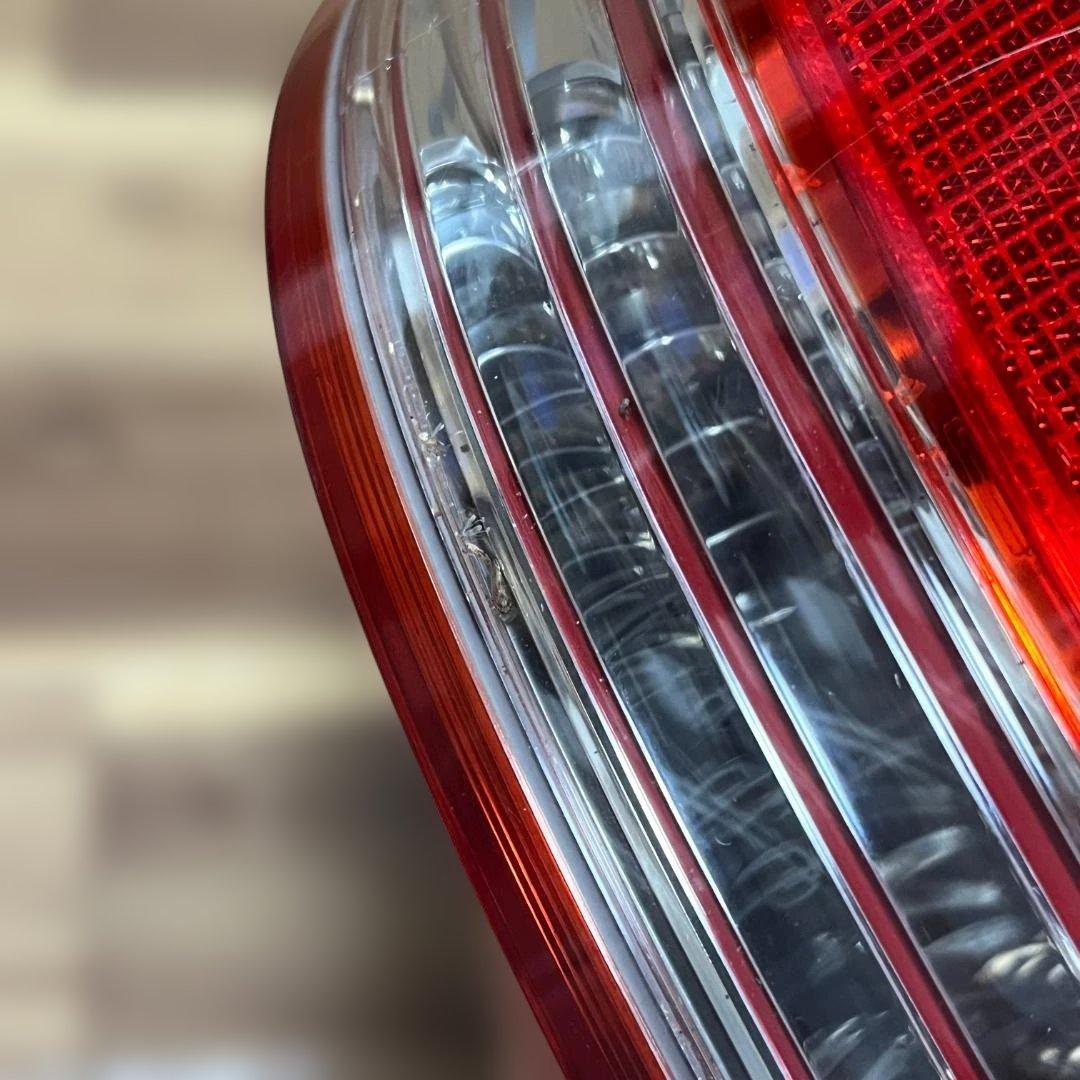 180系 クラウンロイヤル 前期 純正 テールランプ ICHIKO 30-303