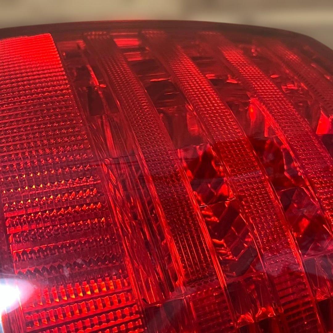 180系 クラウンロイヤル 前期 純正 テールランプ ICHIKO 30-303