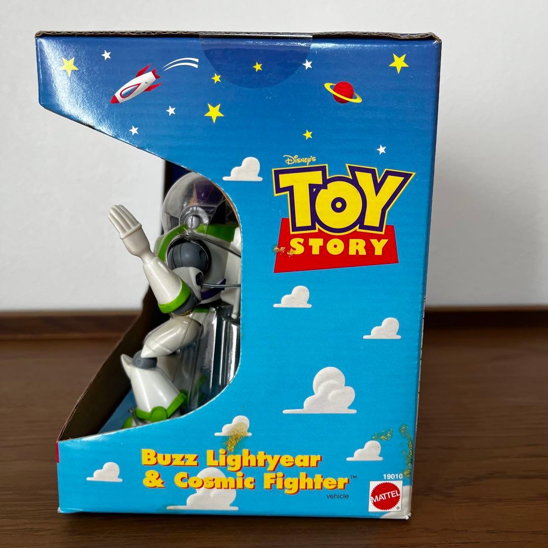 トイ・ストーリー 「バズ・ライトイヤー＆コスミックファイター」 フィギュア