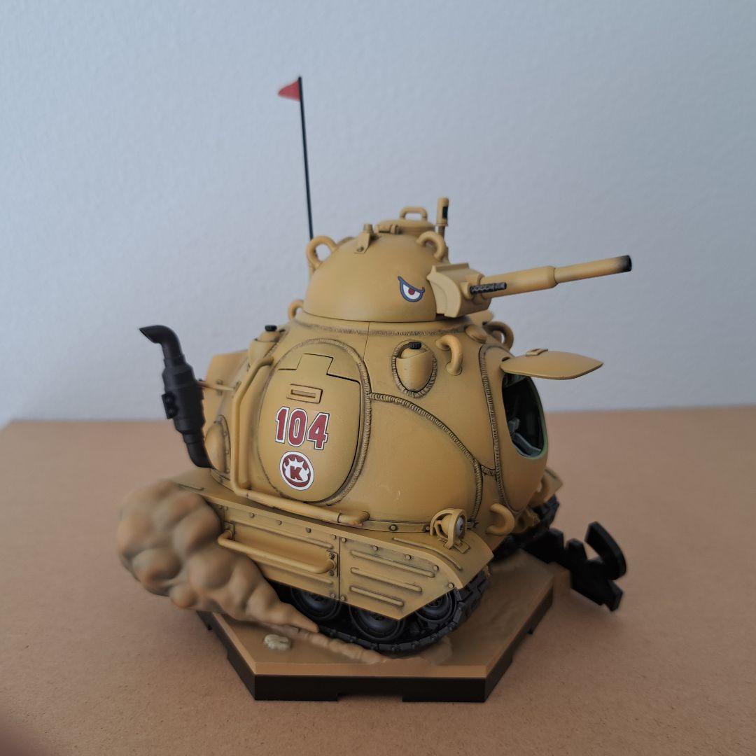 サンドランド国王軍戦車隊104号車　バンダイ1/35 プラモデル完成品
