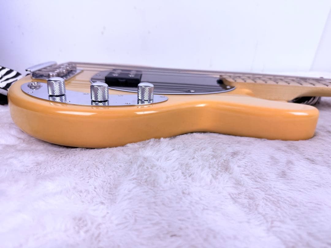 超美品！Sterling by Musicman Ray24CA バタースコッチ