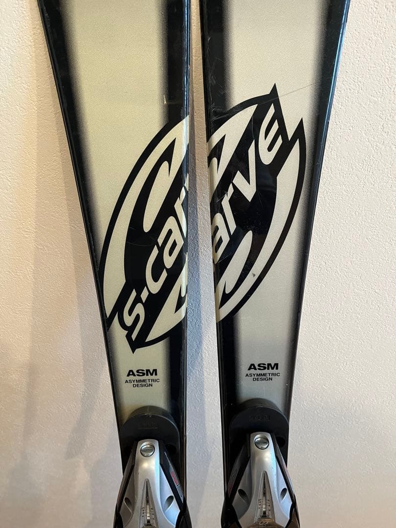 スキー 板　136cm 大人用　ビンディング付き　軽くて回しやすい！