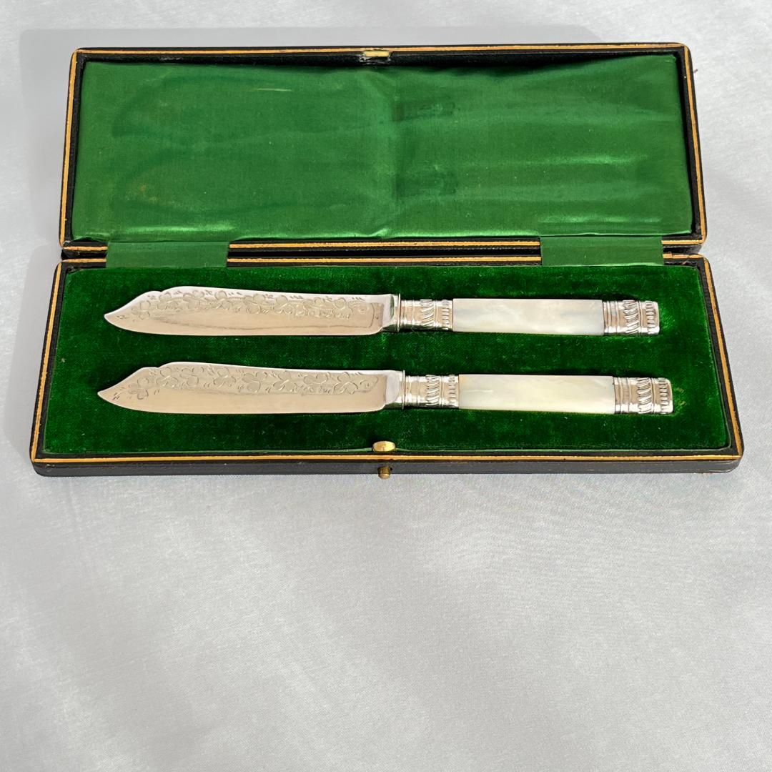 【英国】【白蝶貝】クローバーのバタースプレットセット２本 マザーオブパール