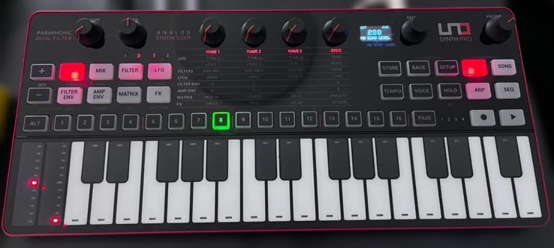 UNO Synth Pro Desktop アナログシンセサイザー・DAW