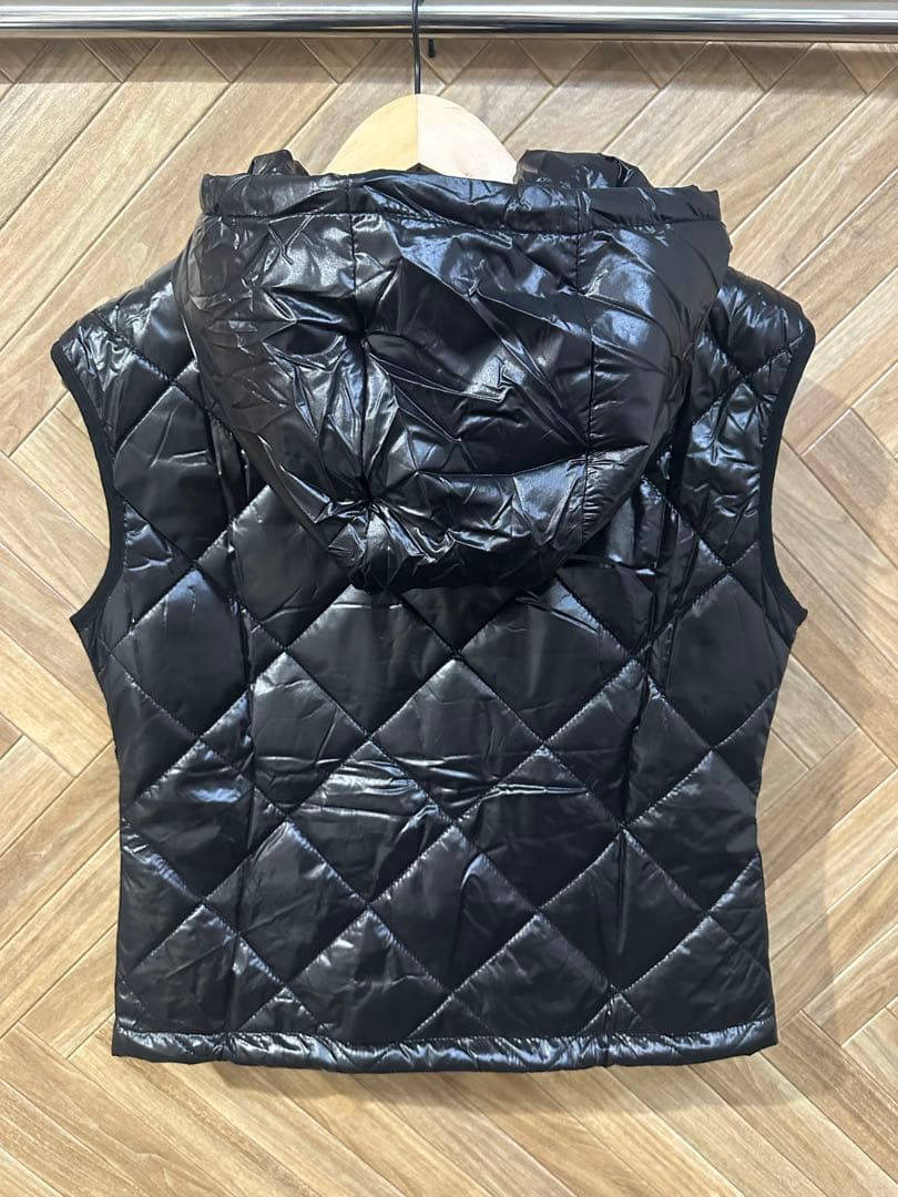 新品未使用新作G/FOREジーフォアレディースベスト sizeLブラック