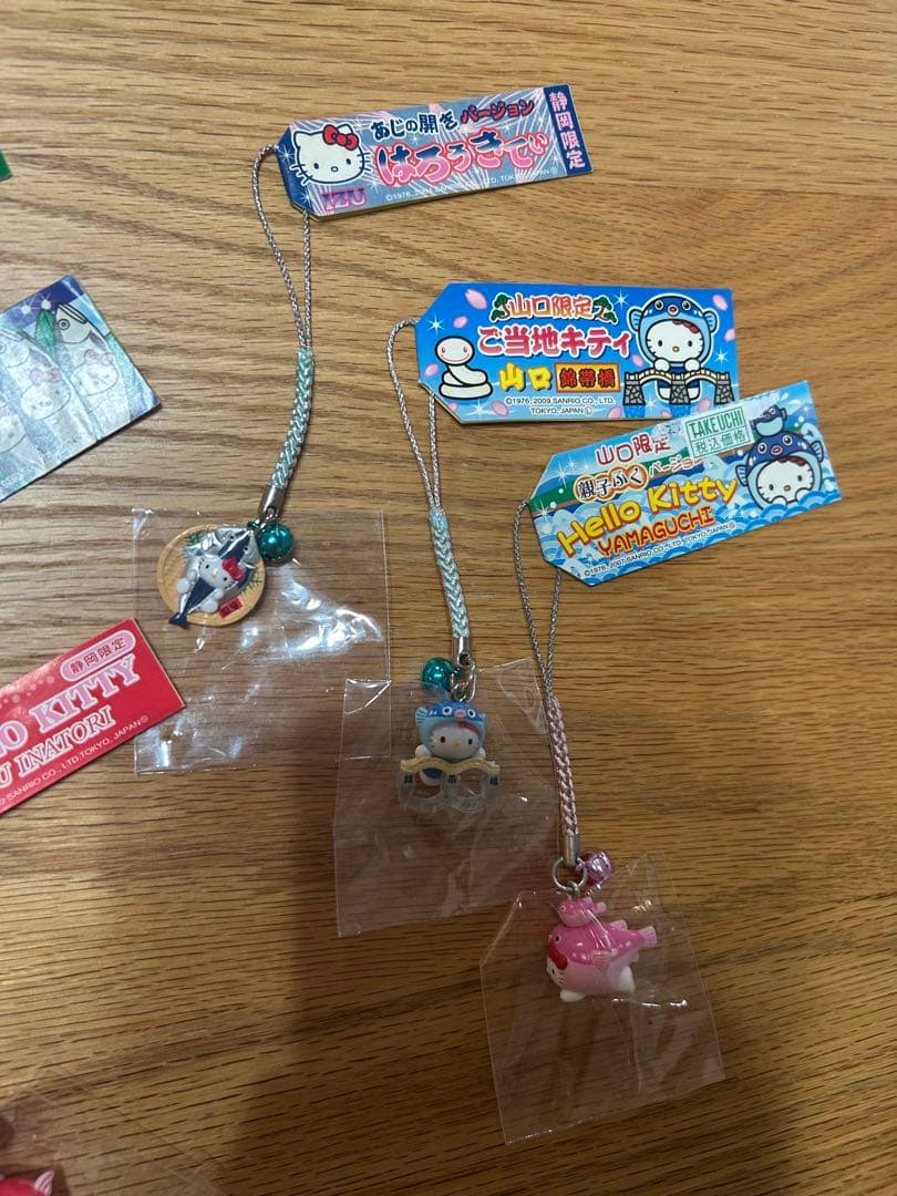 ご当地キティ　根付けストラップ　まとめ売り
