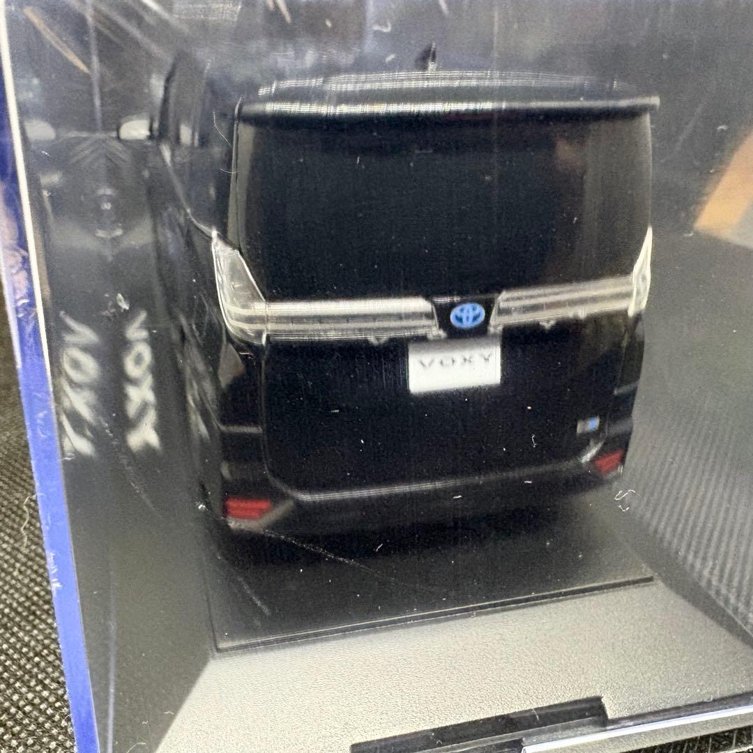 トヨタ VOXY 90系ブラック 未開封ミニカー 1/30 非売品 新品未開封