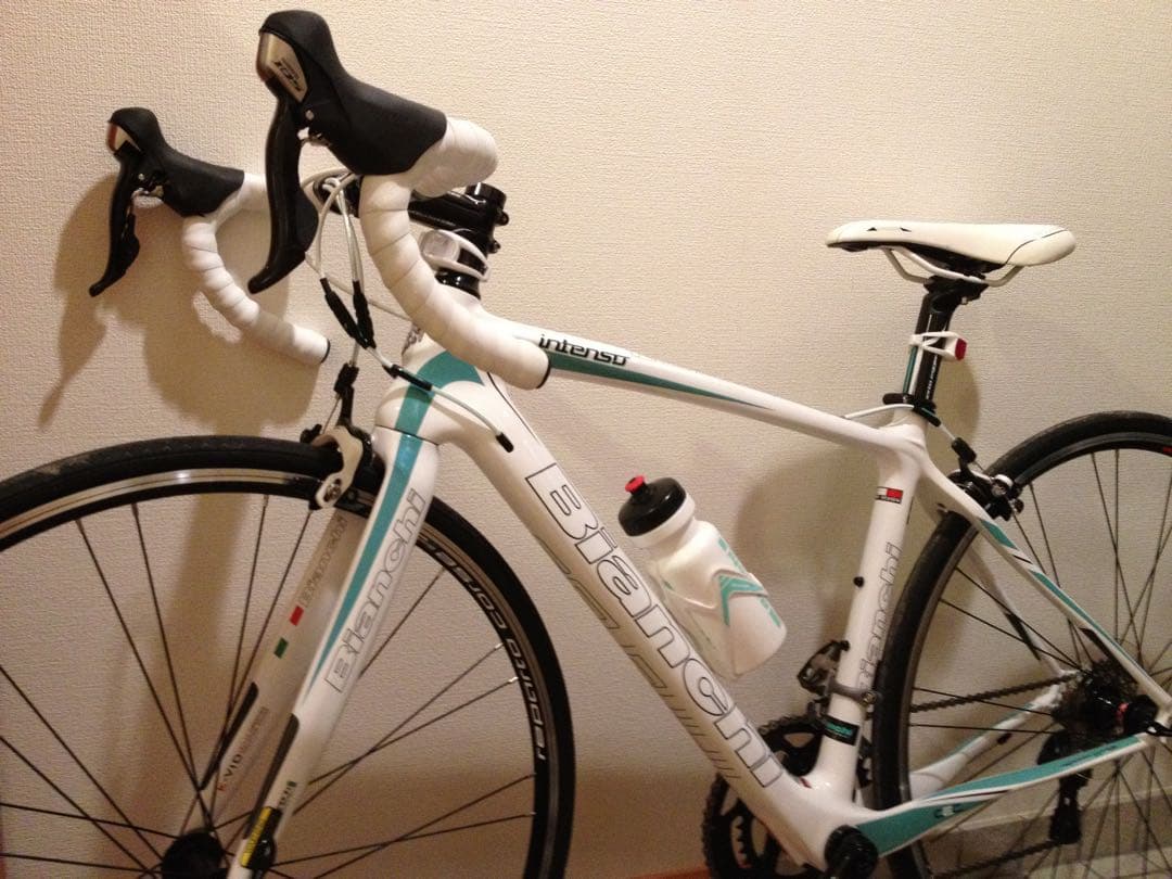 Bianchi ロードバイク カーボン美品　ホワイト/ターコイズ