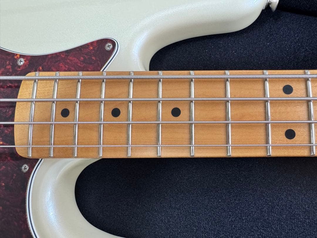 ベース Fender Player Plus Jazz Bass