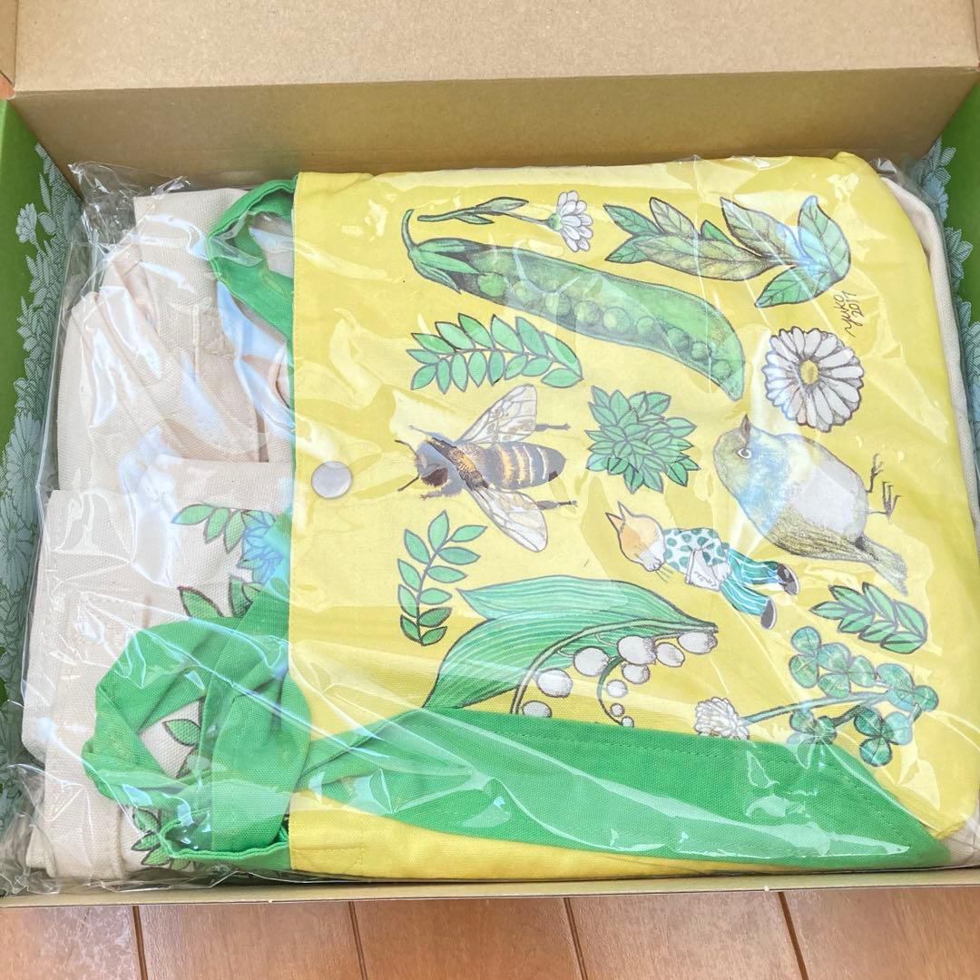 ヒグチユウコｘホルベイン みつろうクレヨンファミリーバッグセット