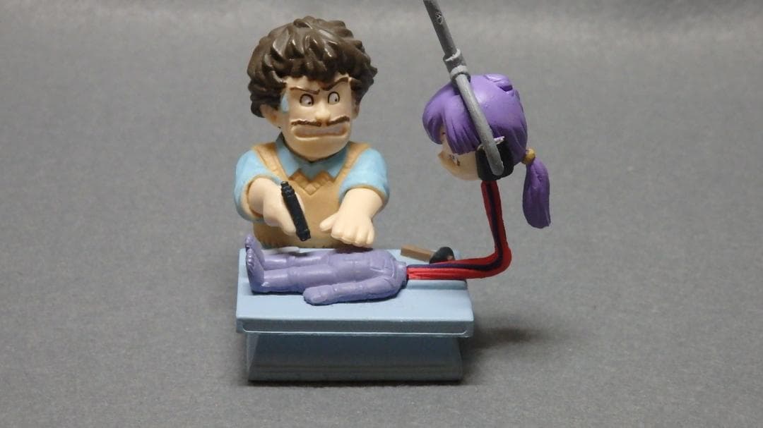 Dr ドクタースランプ アラレちゃん HGガシャポン アラレ ガっちゃん