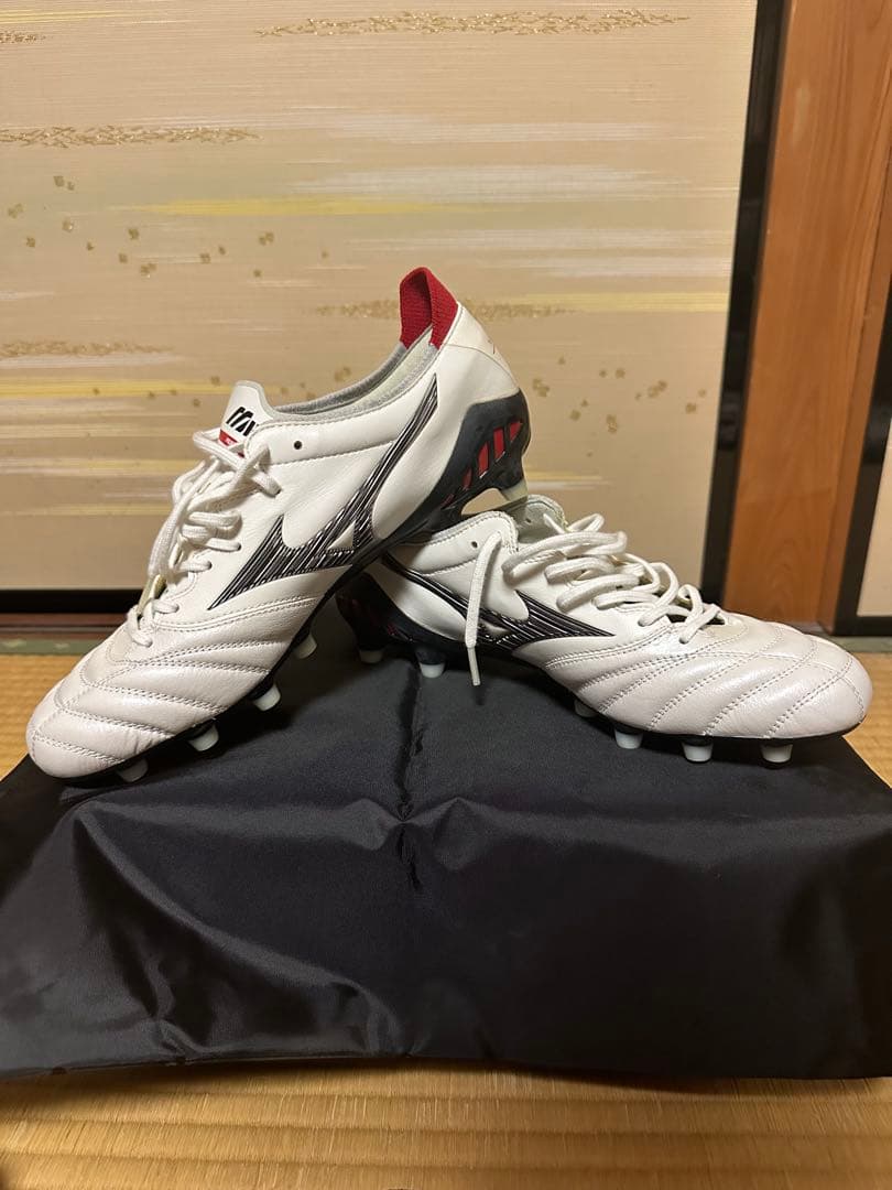 【新品・超お得！】Mizuno MORELIA NEO III