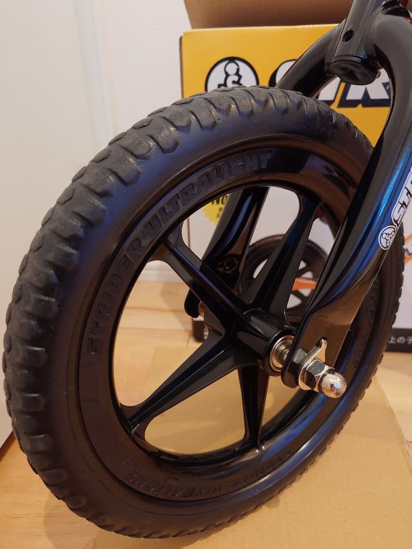 【美品室内保管】ストライダー12インチスポーツモデル オレンジ