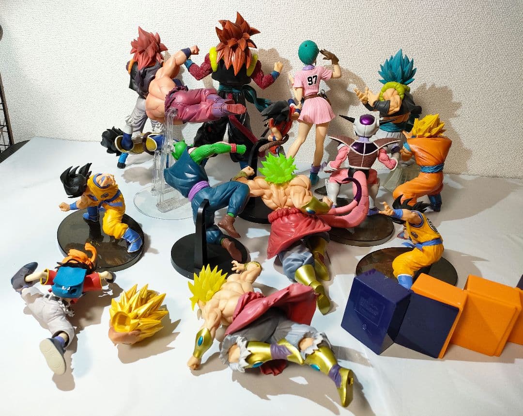 ☆　ドラゴンボールフィギュア　まとめ売り　ゴジータ　孫悟空　ベジータ　ブルマ　他