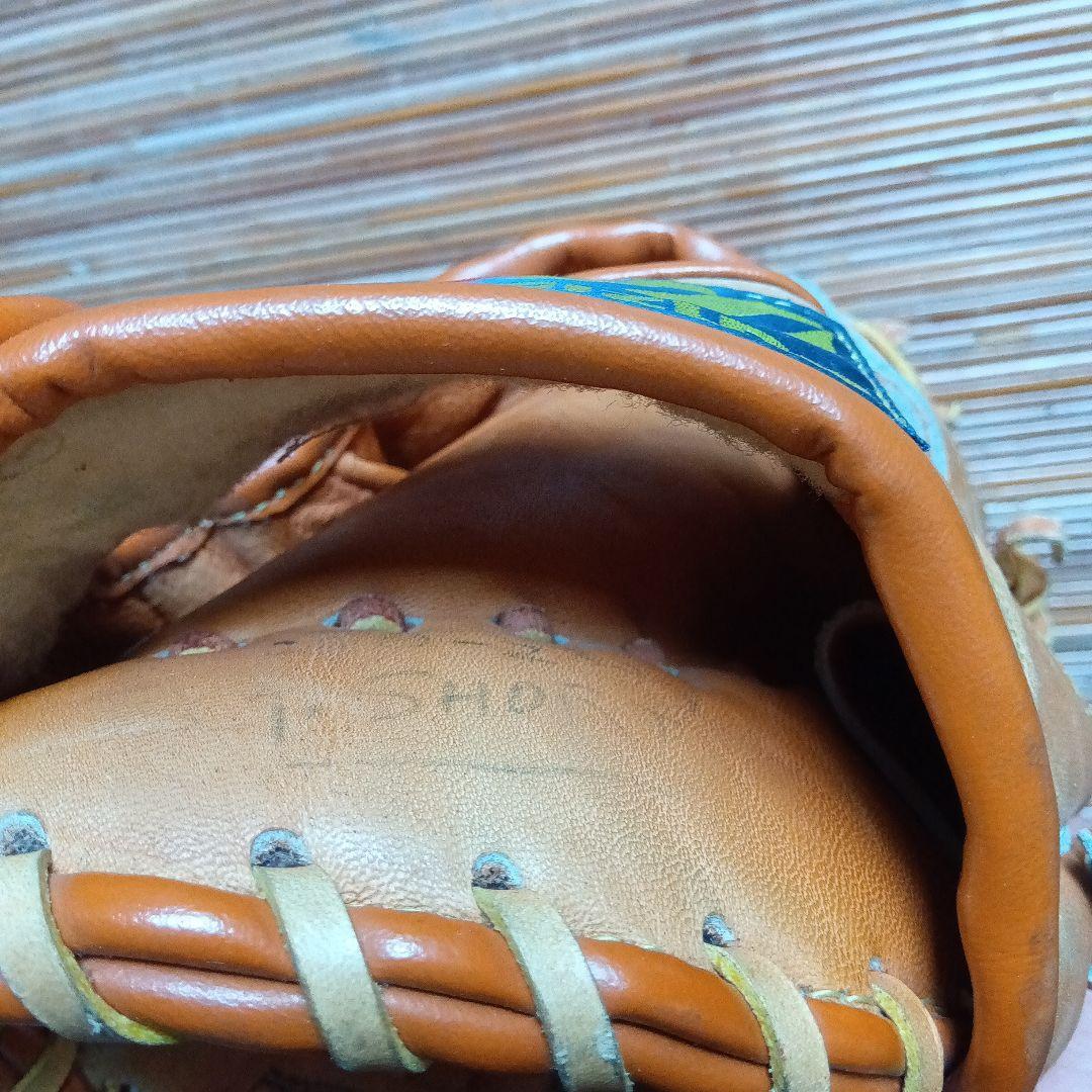 ミズノ　右用　野球　グローブ　赤カップ　外野用