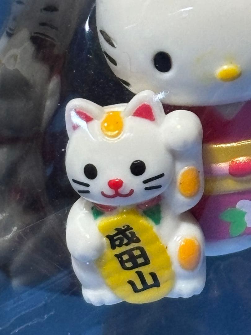 ご当地キティ　成田限定　招き猫　根付け