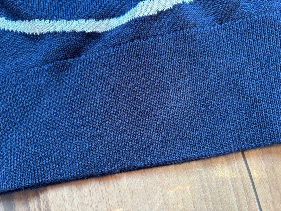 超美品！アンパスィネイビー 長袖ニット セーターM