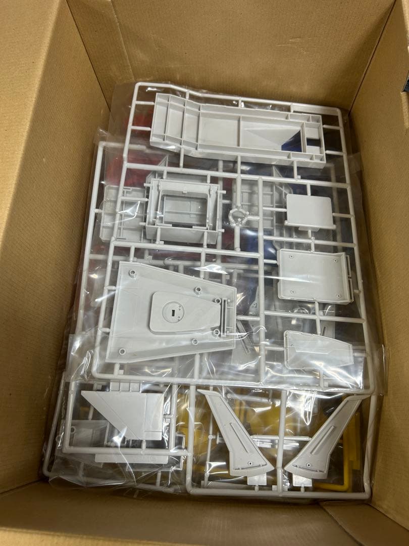 【早い者勝ち】バンダイ 1/400 ホワイトベース SCV-70