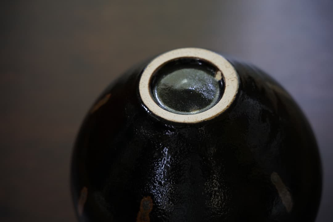 人間国宝　原清本人作　鉄釉の花瓶