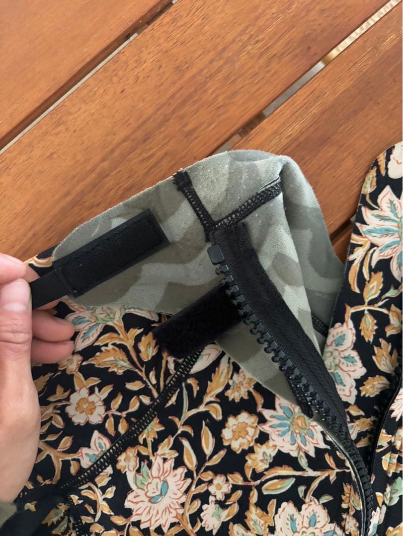 Billabongスプリングウエットスーツ　ショーツタイプ　1mm