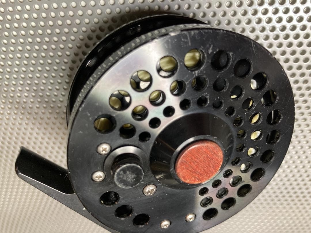 Abel TR1 フライリール　ブラック　　w/ゴールド交換スプール