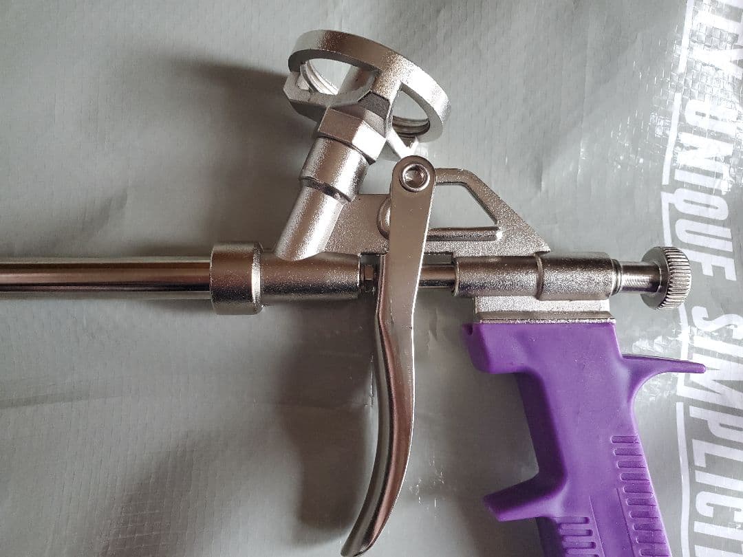 新品&便利♪汎用 長持ち 発泡ウレタン フォームガン断熱材 建築 工具補修に