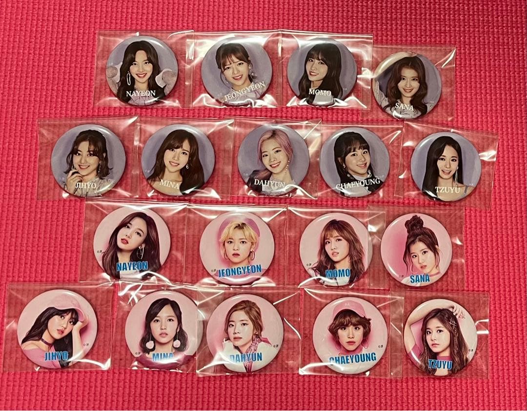 TWICE 缶バッジ