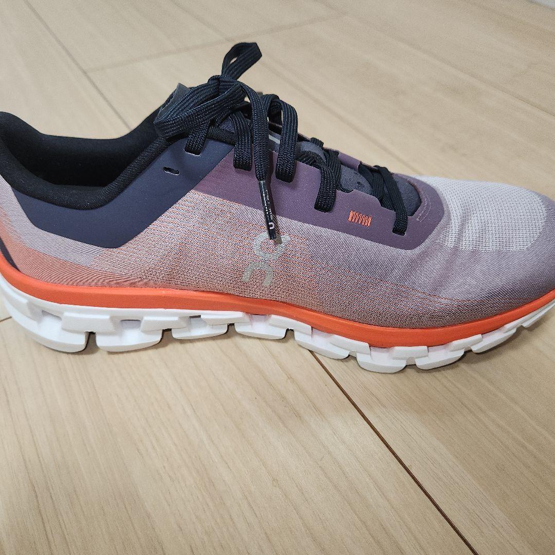 美品 On Cloudflow4 25cm ランニングシューズ