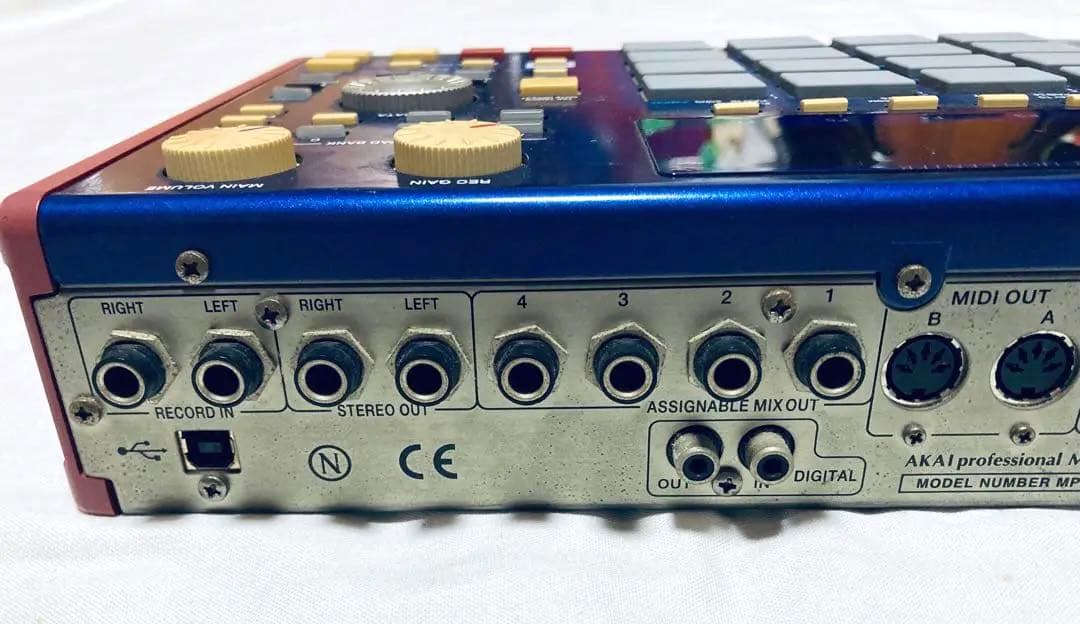 AKAI MPC 1000 サンプラー アカイ 動作良好