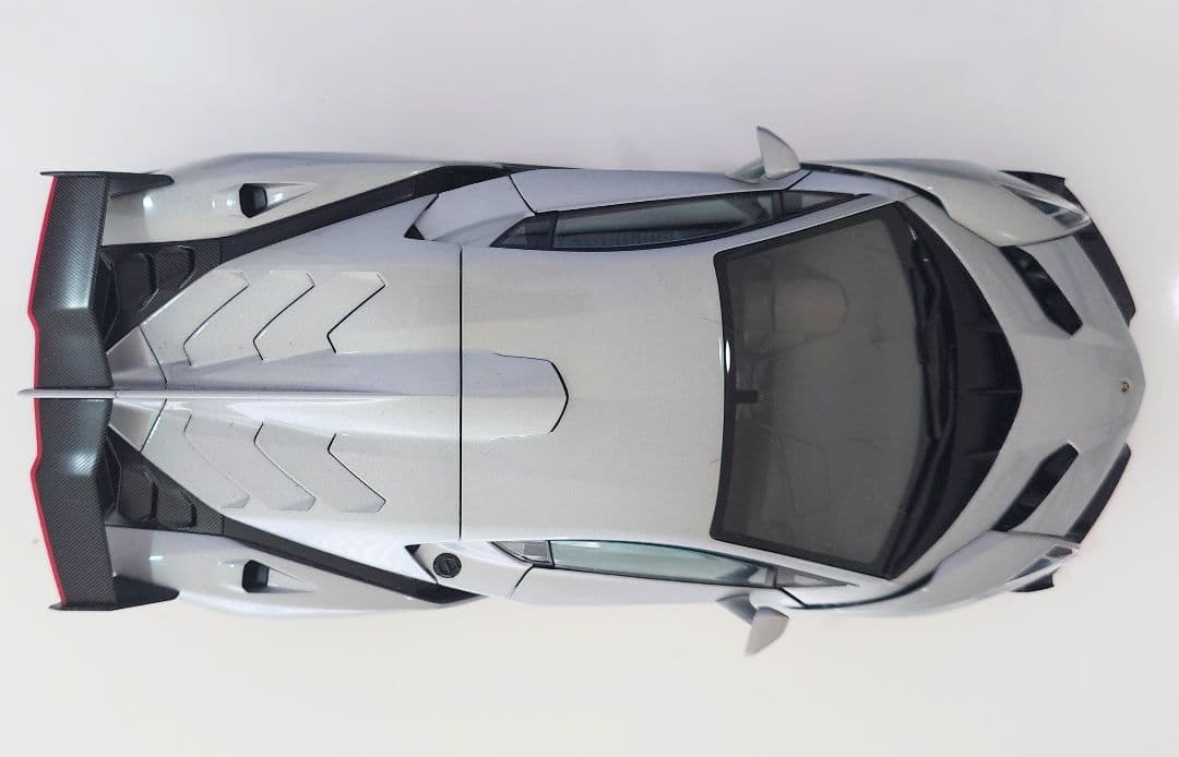 【稀少】ランボルギーニ ヴェネーノ 1/18 【AUTOART】
