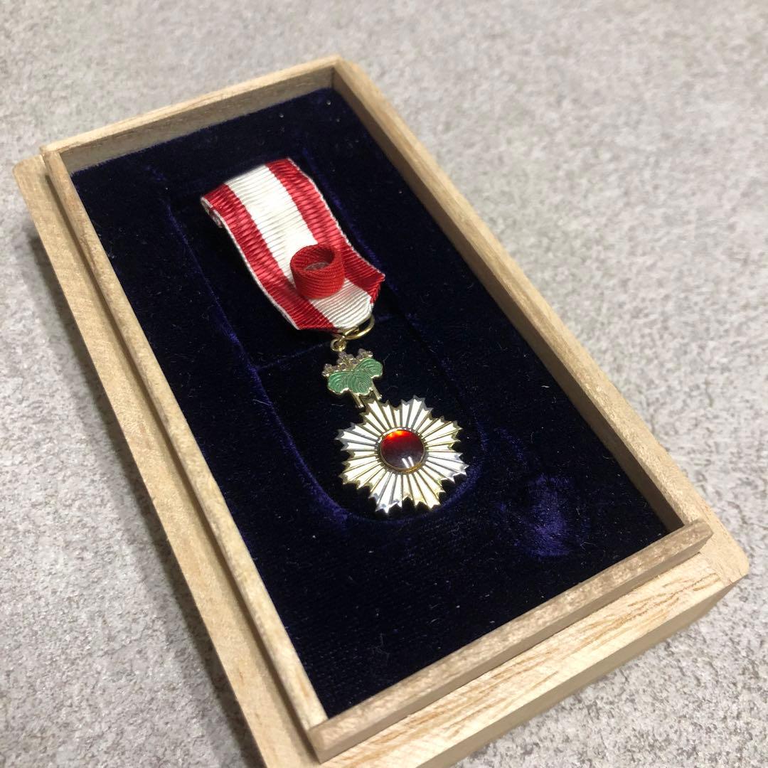 f16 勲章 ミニチュア勲章 旭日章 略章勲章 メダル