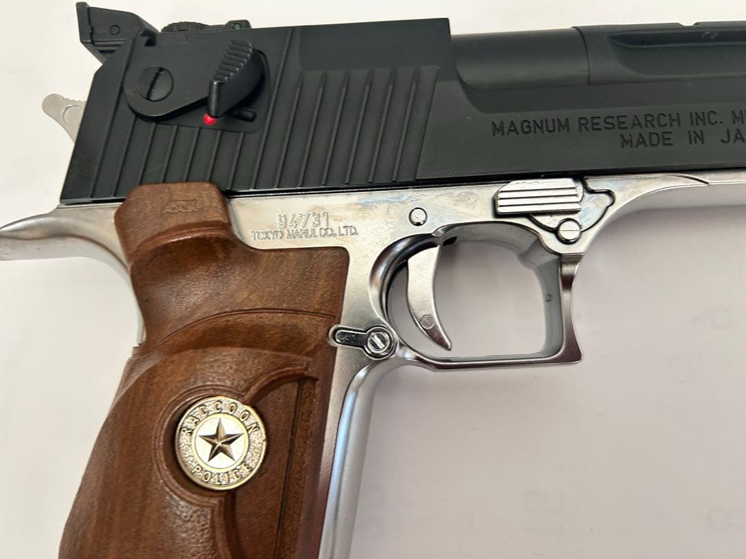 【BIOHAZARD 2 】デザートイーグル 東京マルイ 観賞向2丁