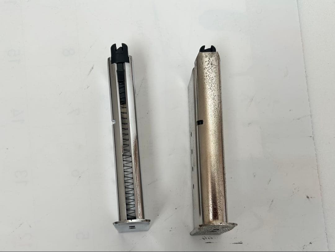 【BIOHAZARD 2 】デザートイーグル 東京マルイ 観賞向2丁