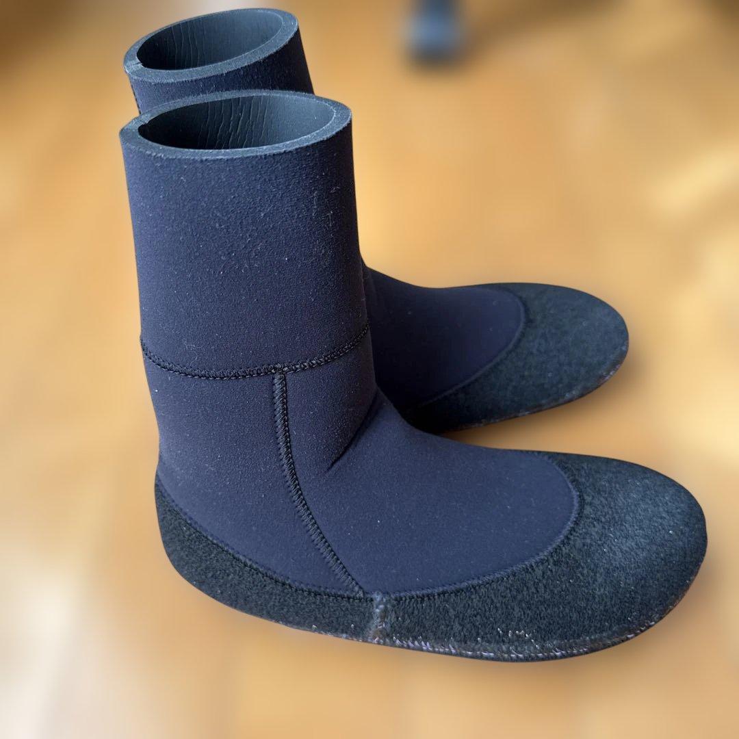 サーフィン用　DAN(ダン)ブーツ・グローブ