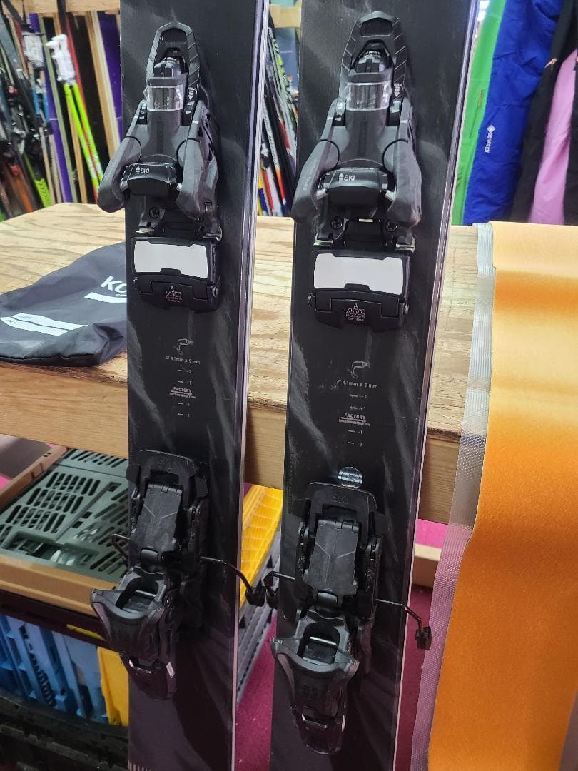 2025年 191 ATOMIC BACKLAND + SHIFT2 + シール