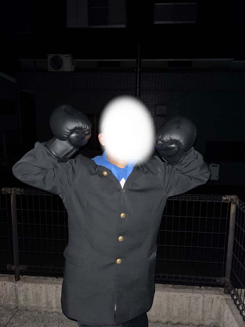 Venum ブラック ボクシンググローブ 8oz