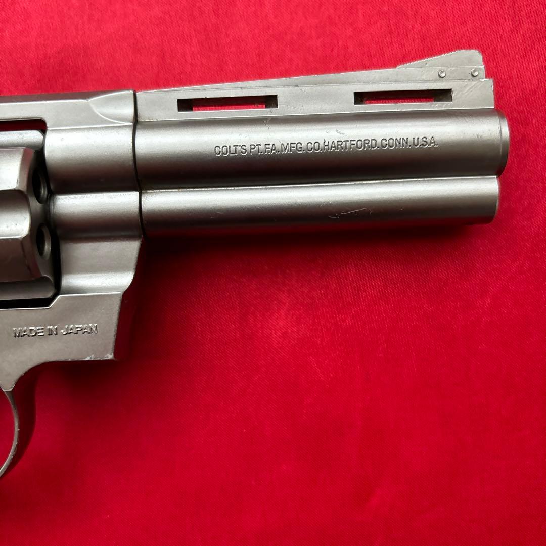 廃盤希少　東京マルイ　24連射ガスリボルバーコルトパイソン357マグナムシルバー