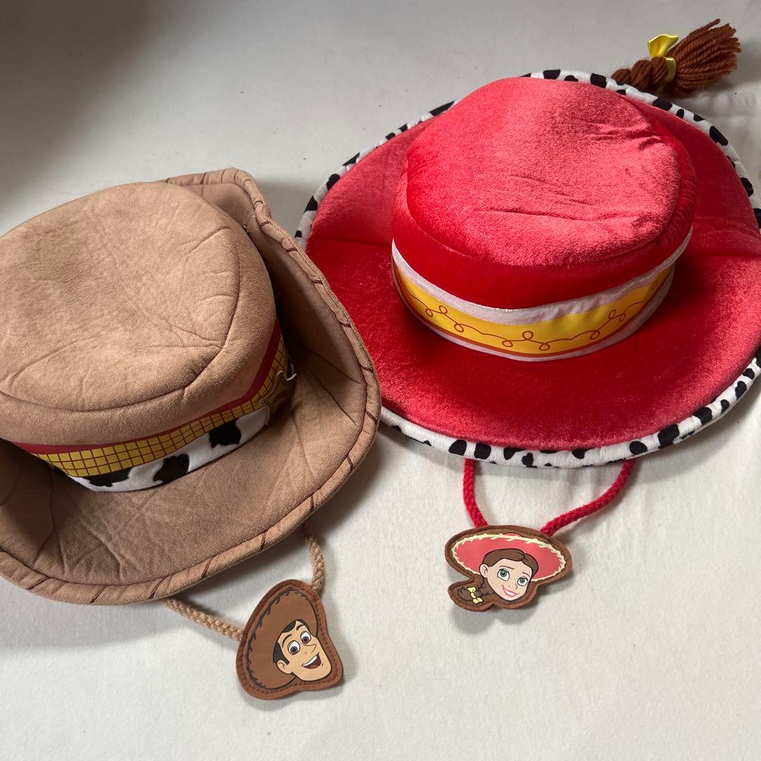 レア商品！！ディズニー　ウッディー　ジェシー　ハット　2個セット　トイストーリー